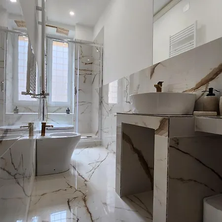 Apartamento Amoe - Eleganza E Storia Nel Cuore Di